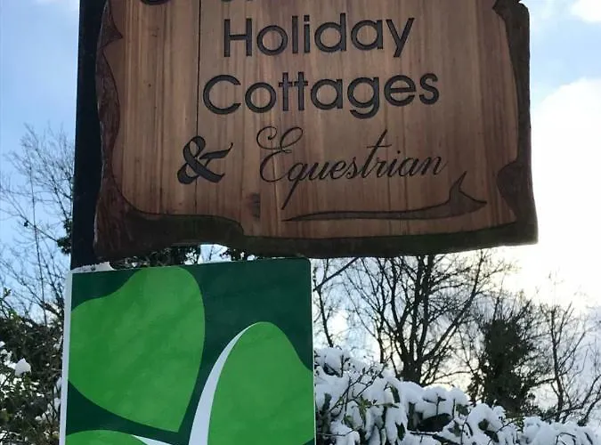 Professional & Approved Self Catering Short Term Holiday Homes 펜션