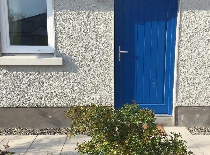 Professional & Approved Self Catering Short Term Holiday Homes 메이누스